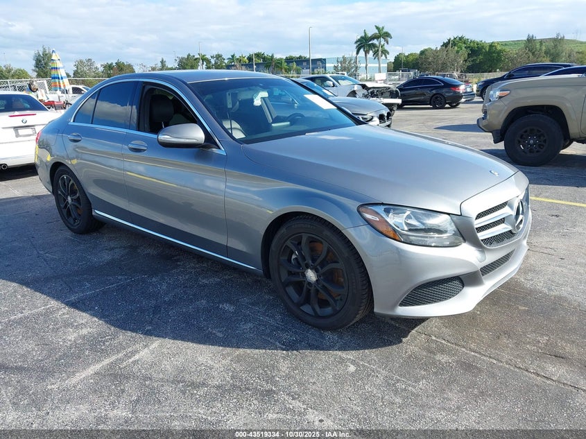 MERCEDES-BENZ C-CLASS LUXURY/SPORT