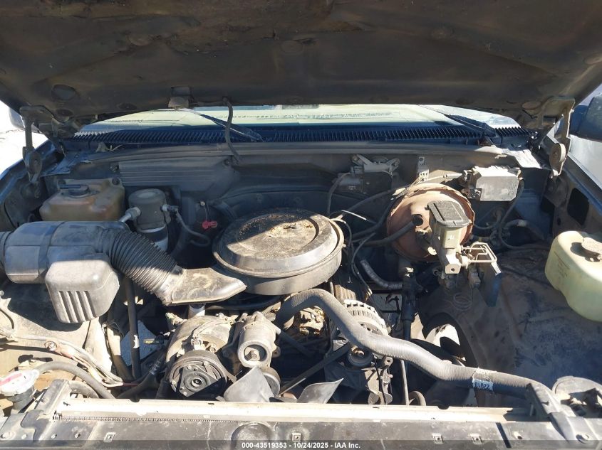 1994 Chevrolet Gmt-400 C1500 VIN: 2GCEC19K2R1249473 Lot: 43519353