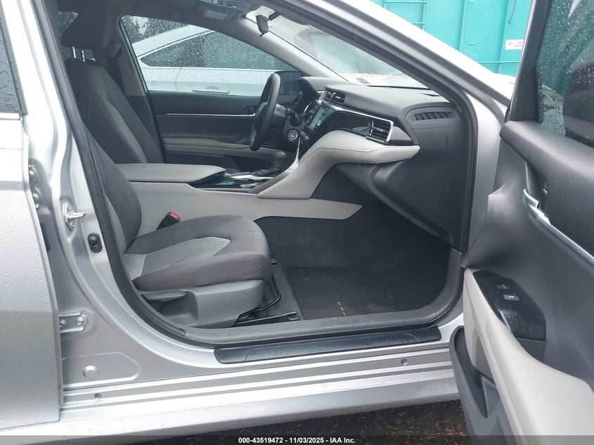 4T1C11AKXLU381686 2020 TOYOTA CAMRY photo no. 5