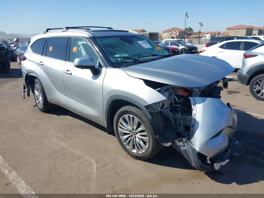 TOYOTA HIGHLANDER PLATINUM