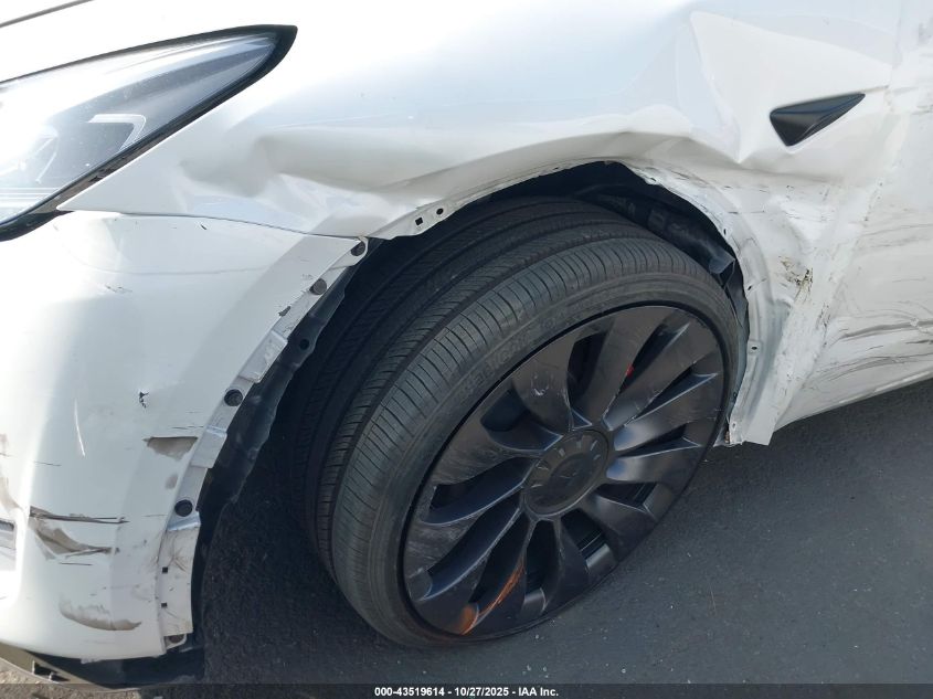 2025 Tesla Model Y Performance Dual Motor All-Wheel Drive VIN: 7SAYGDEF9SF304440 Lot: 43519614