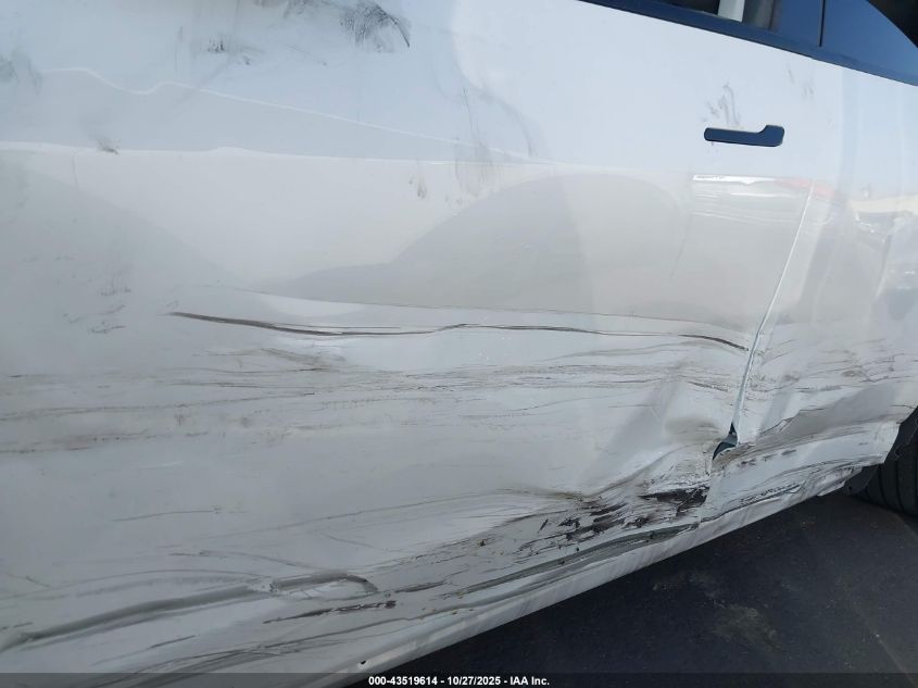 2025 Tesla Model Y Performance Dual Motor All-Wheel Drive VIN: 7SAYGDEF9SF304440 Lot: 43519614