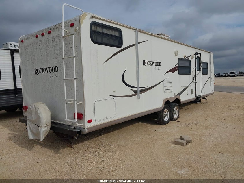 Vin: 4x4trle29ad106921, lot: 44014606, forest river rockwood lite weight 20104