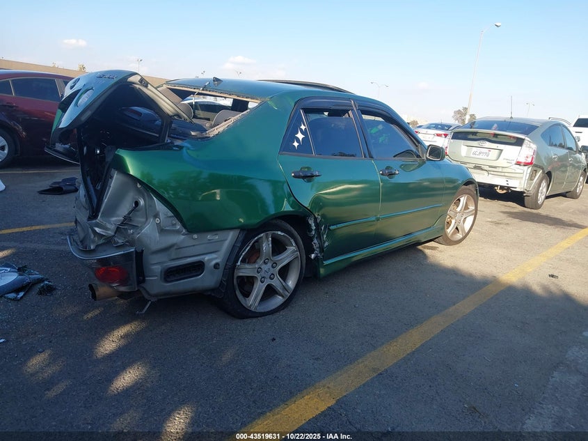 JTHBD192620062155 2002 LEXUS IS photo no. 4