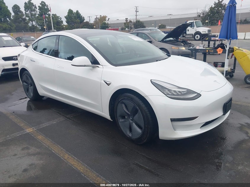 TESLA MODEL 3 LONG RANGE