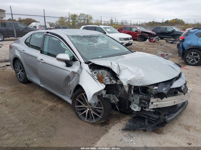 2022 TOYOTA CAMRY XLE - 4T1F11AK4NU004397