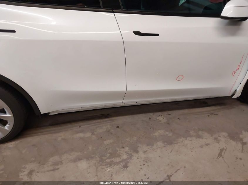 2026 Tesla Model Y Long Range Dual Motor All-Wheel Drive/Long Range Launch Series VIN: 7SAYGDEE9TA388250 Lot: 43519797