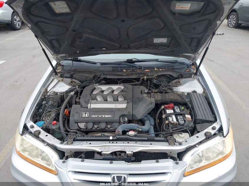 1HGCG22551A009500 2001 HONDA ACCORD photo no. 10