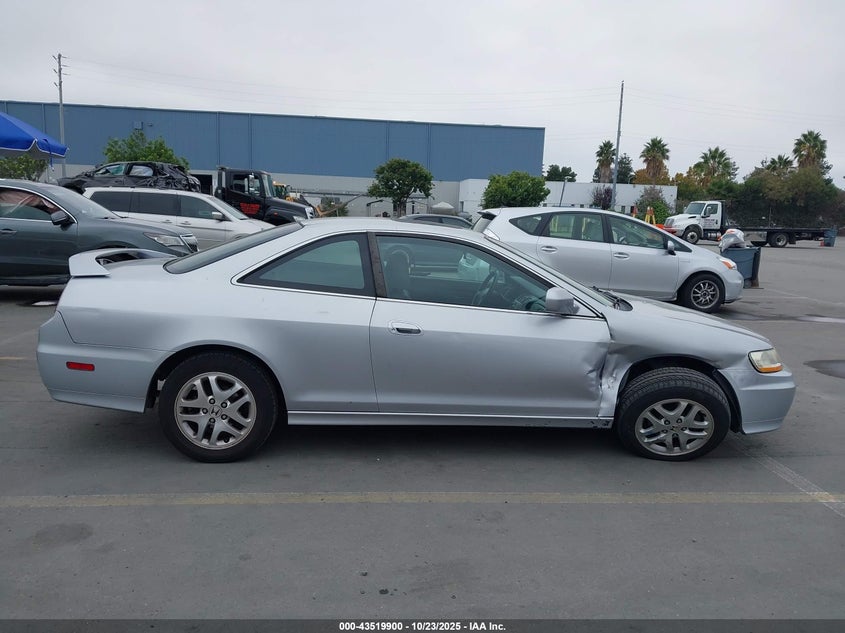 1HGCG22551A009500 2001 HONDA ACCORD photo no. 13