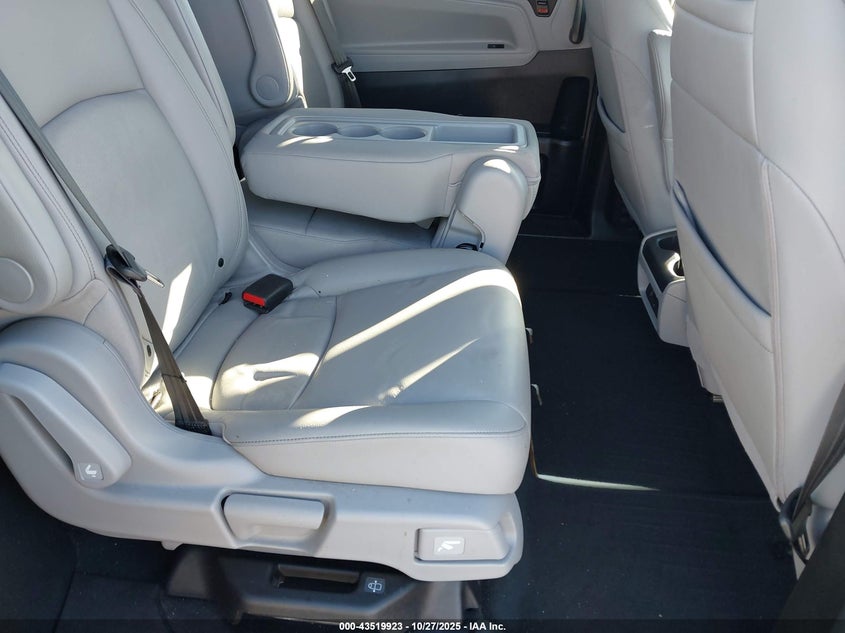 5FNRL6H87NB067599 2022 HONDA ODYSSEY photo no. 8