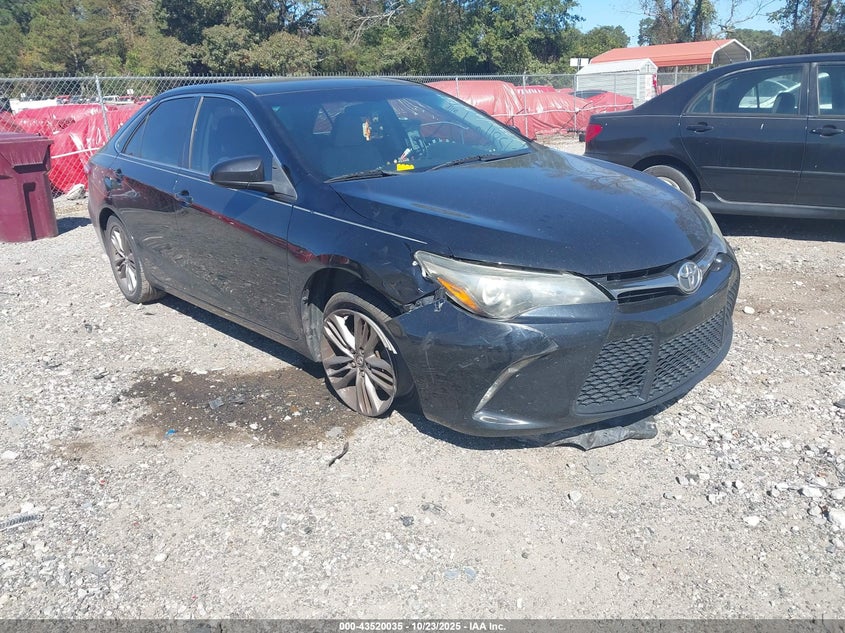 TOYOTA CAMRY SE