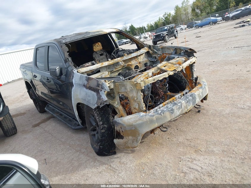 CHEVROLET SILVERADO 1500 4WD SHORT BED CUSTOM TRAIL BOSS