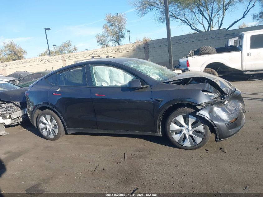 2024 Tesla Model Y Long Range Dual Motor All-Wheel Drive VIN: 7SAYGAEE2RF060419 Lot: 43520089
