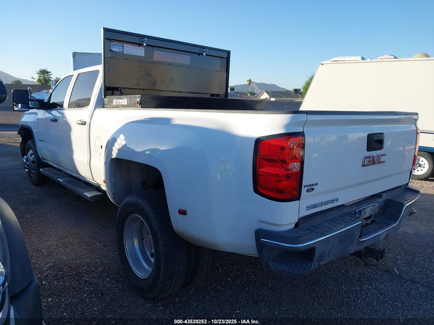 1GT42TCY2KF166972 2019 GMC SIERRA photo no. 3