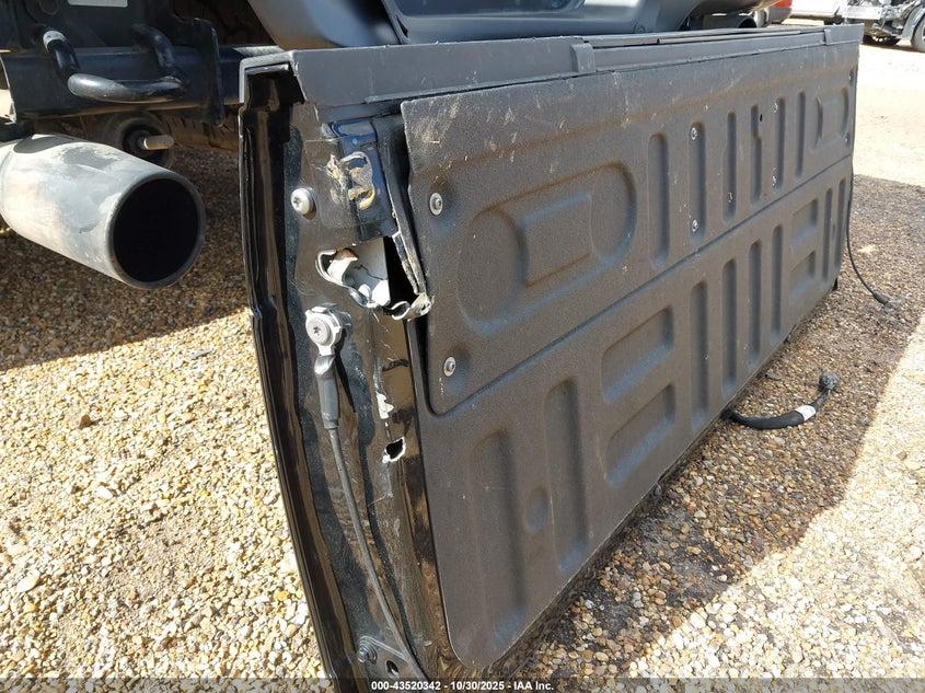 2018 Ford F-150 Raptor VIN: 1FTFW1RGXJFD93261 Lot: 43520342