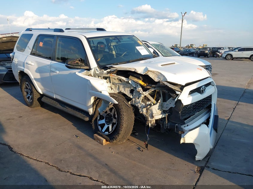 2017 TOYOTA 4RUNNER TRD OFF ROAD PREMIUM - JTEBU5JR0H5480512