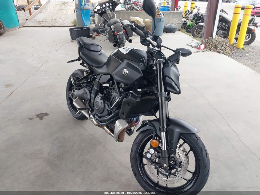 2025 YAMAHA MTN690 - JYARM48E7SA003392