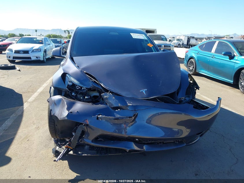 2022 Tesla Model Y Performance Dual Motor All-Wheel Drive VIN: 7SAYGDEF6NF552908 Lot: 43520506