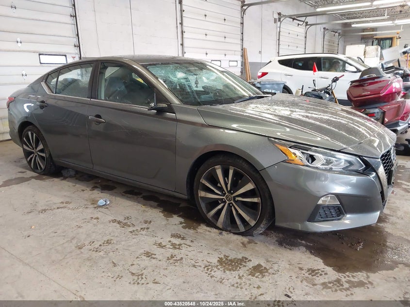 NISSAN ALTIMA 2.5 SR