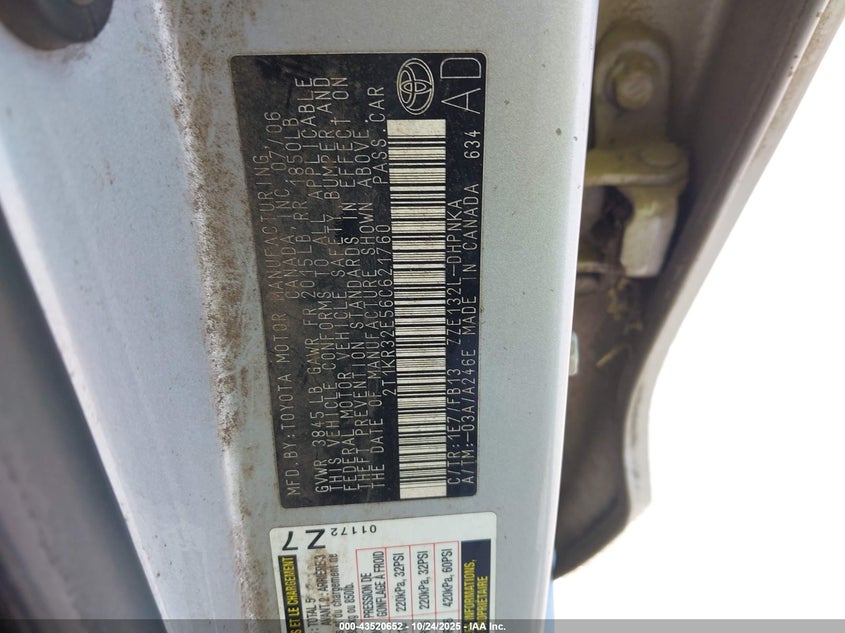 2006 Toyota Matrix Xr VIN: 2T1KR32E56C621760 Lot: 43520652