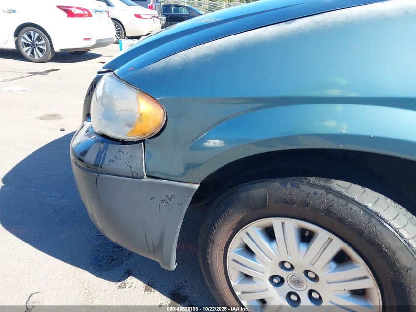 2005 Chrysler Town & Country Lx VIN: 2C4GP44R25R475236 Lot: 43520708