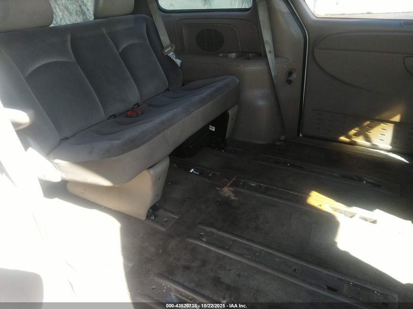 2002 Dodge Caravan Se VIN: 1B8GP25312B530585 Lot: 43520738