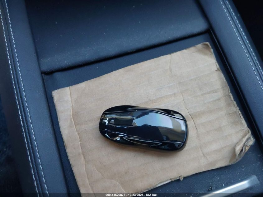 2015 Tesla Model S 70D/85D/P85D VIN: 5YJSA1H29FFP80060 Lot: 43520878