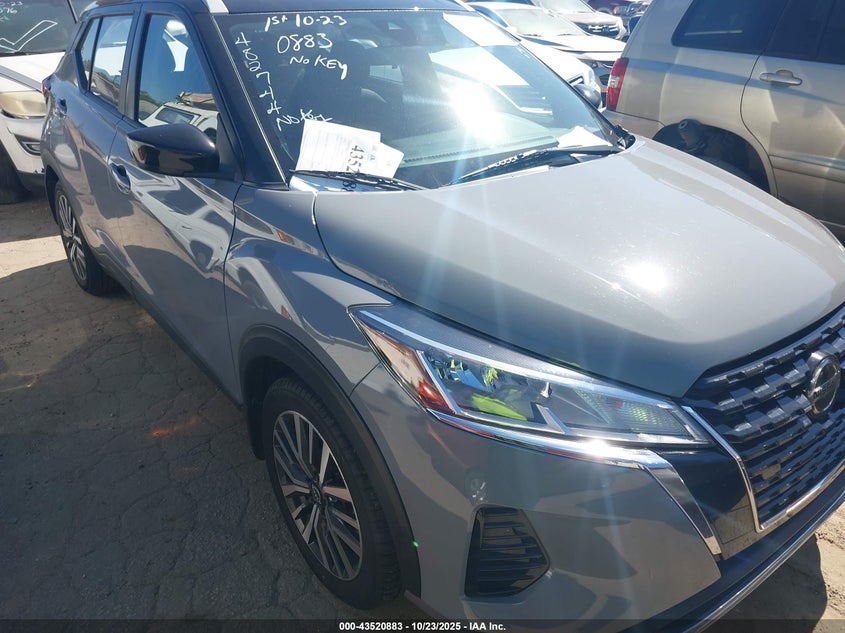 NISSAN KICKS SV XTRONIC CVT