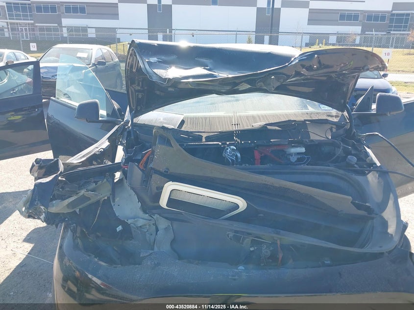 2023 Tesla Model Y Performance Dual Motor All-Wheel Drive VIN: 7SAYGDEF1PF784383 Lot: 43520884