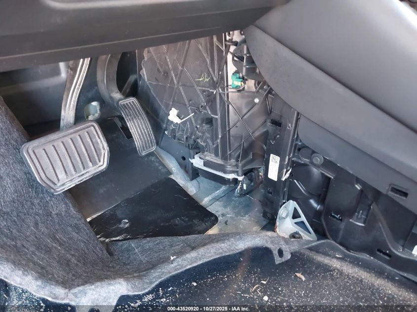 2020 Tesla Model 3 Performance VIN: 5YJ3E1EC1LF586611 Lot: 43520920