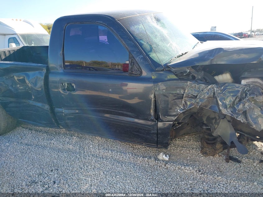 2003 GMC Sierra 1500 VIN: 1GTEC14V63E379022 Lot: 43520964