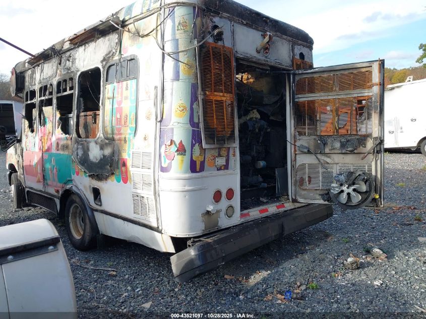 2009 Ford E-350 Cutaway