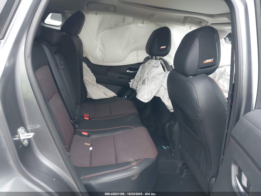 2025 NISSAN KICKS SR INTELLIGENT AWD 3N8AP6DD1SL360338