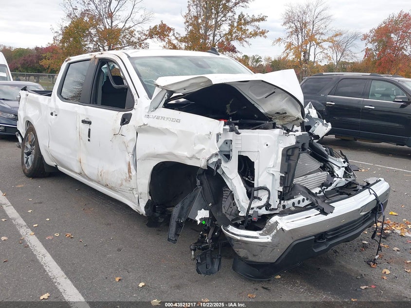 CHEVROLET SILVERADO 1500 4WD SHORT BED LT WITH 2FL