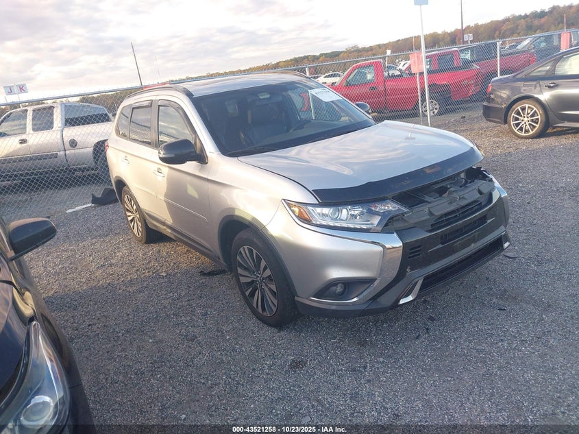 MITSUBISHI OUTLANDER LE