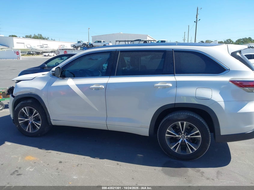 2016 TOYOTA HIGHLANDER XLE V6 5TDKKRFH5GS506306
