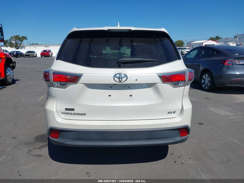 2016 TOYOTA HIGHLANDER XLE V6 5TDKKRFH5GS506306
