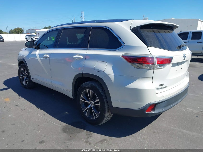 2016 TOYOTA HIGHLANDER XLE V6 5TDKKRFH5GS506306