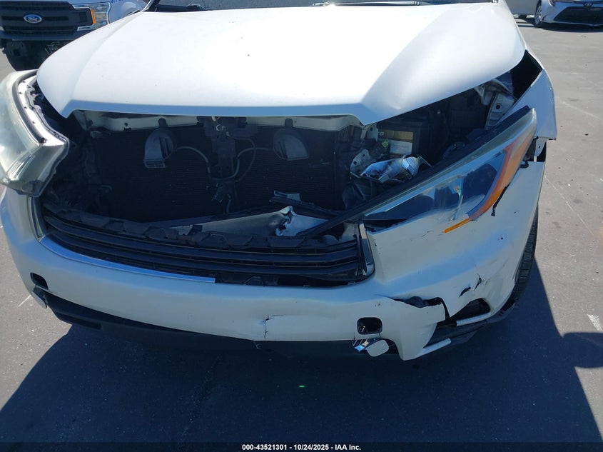 2016 TOYOTA HIGHLANDER XLE V6 5TDKKRFH5GS506306