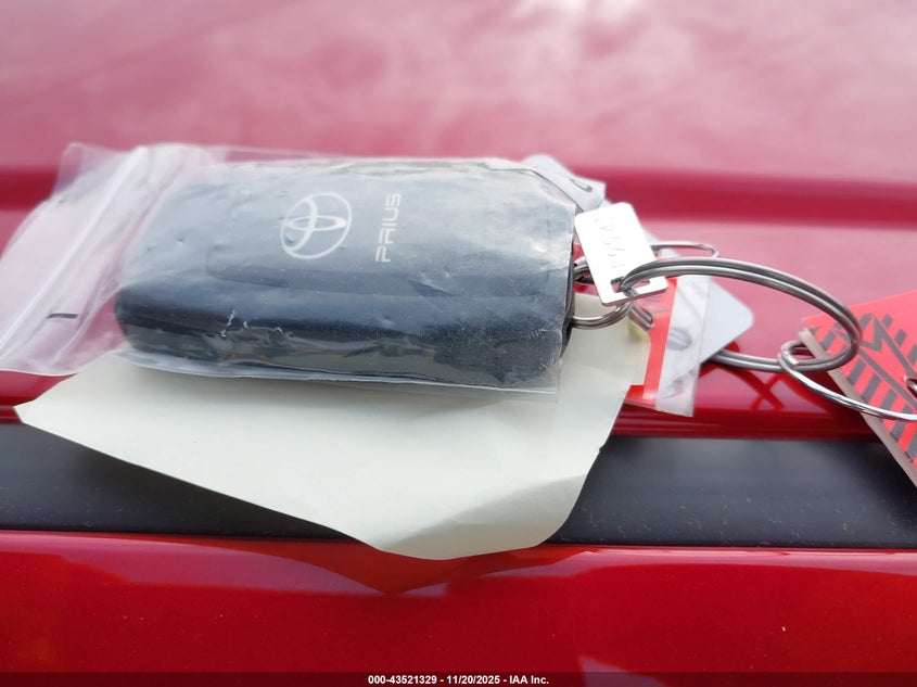 JTDKARFP5J3083648 2018 TOYOTA PRIUS photo no. 11