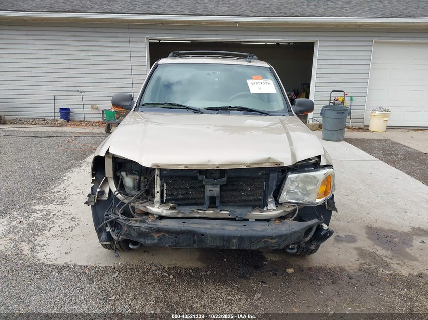 2004 GMC Envoy Slt VIN: 1GKDT13S942188589 Lot: 43521338