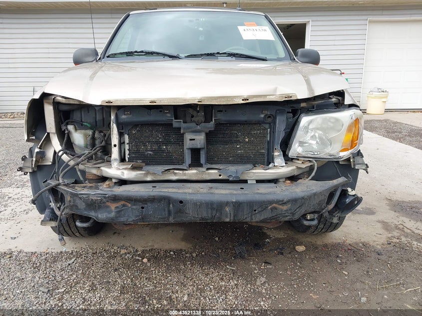 2004 GMC Envoy Slt VIN: 1GKDT13S942188589 Lot: 43521338