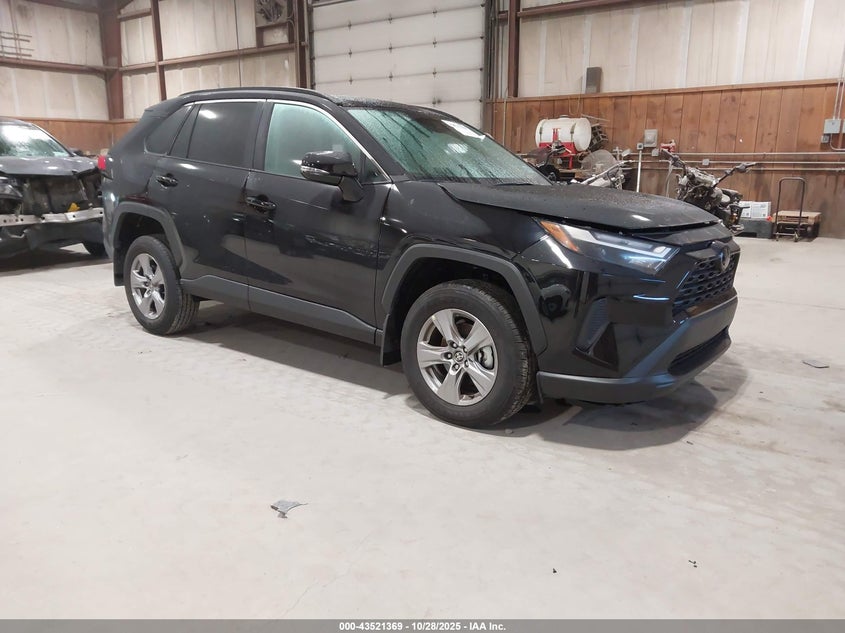 TOYOTA RAV4 XLE