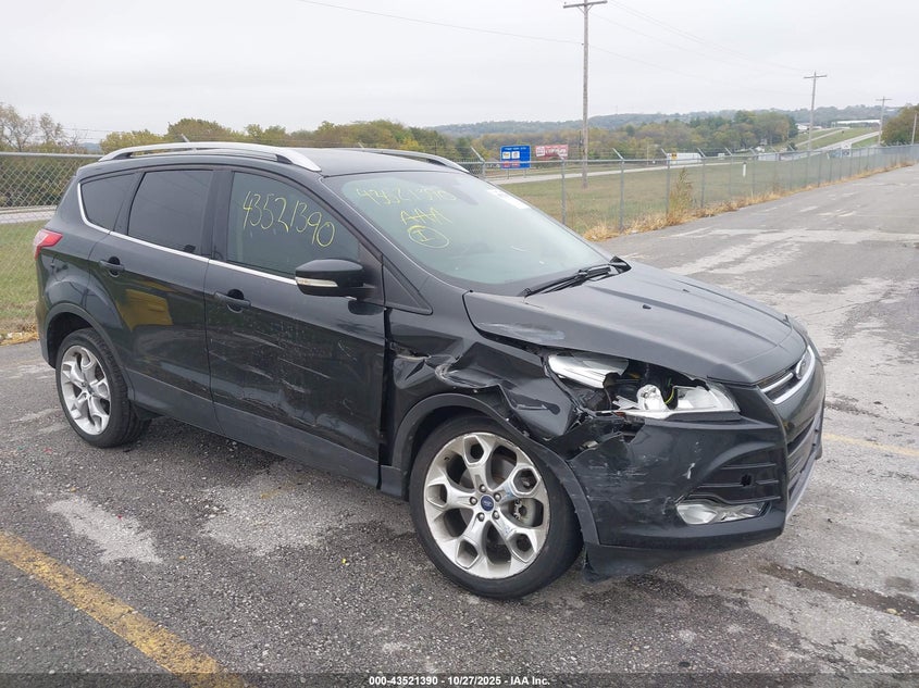 FORD ESCAPE TITANIUM