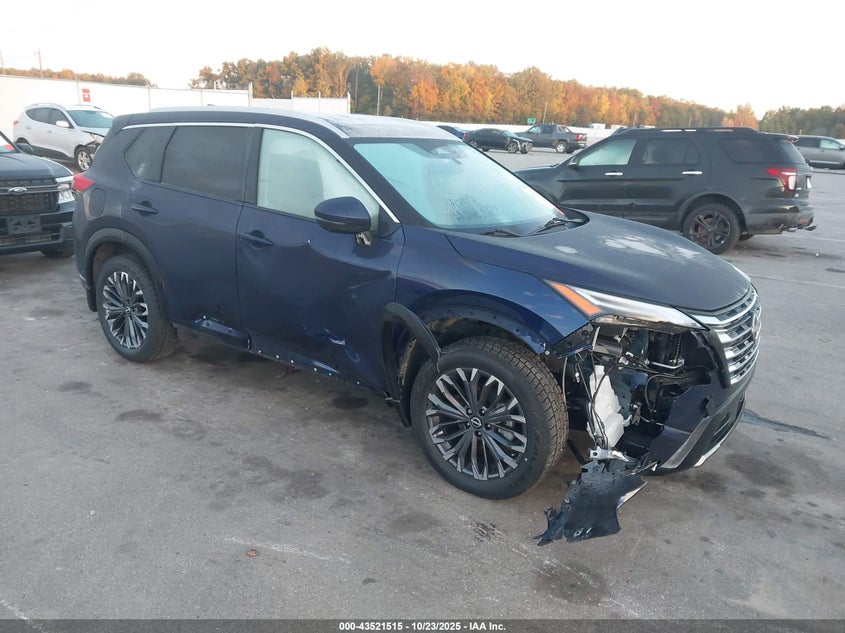 NISSAN ROGUE PLATINUM INTELLIGENT AWD