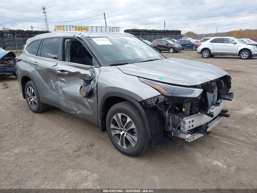 TOYOTA HIGHLANDER XLE