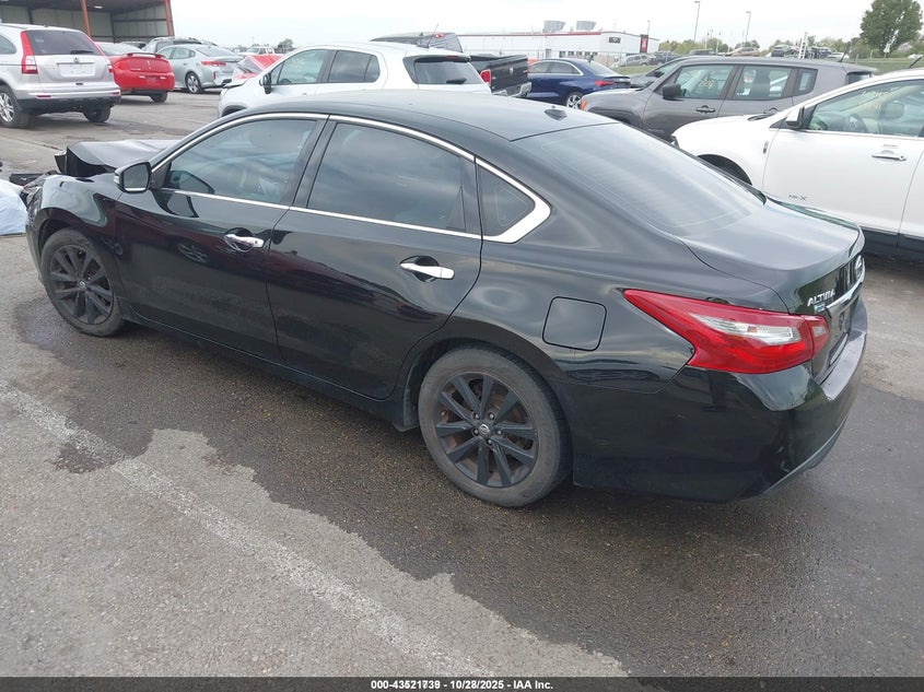 1N4AL3AP2JC236888 2018 NISSAN ALTIMA photo no. 3