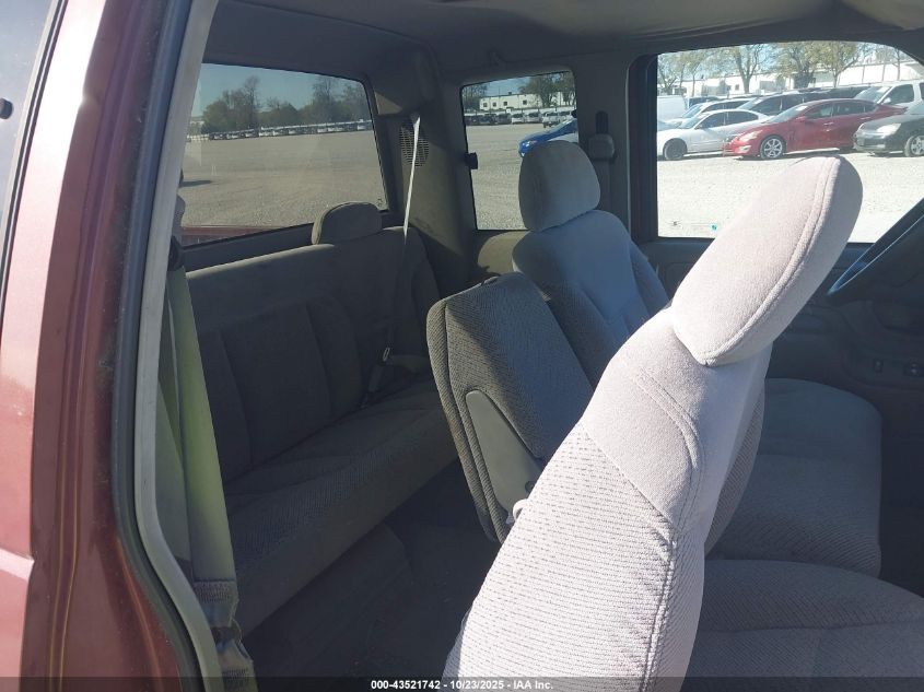 1998 Chevrolet K1500 Fleetside VIN: 1GCEK19W4WE128069 Lot: 43521742