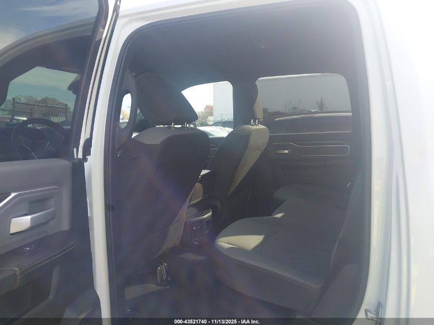 2022 Ram 3500 Big Horn 4X4 8' Box VIN: 3C63R3HL6NG291391 Lot: 43521740