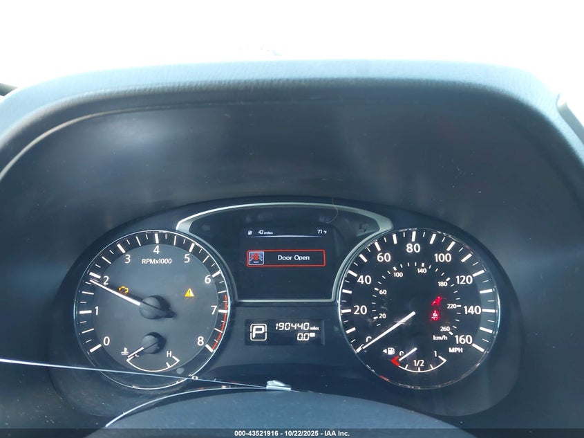 2014 NISSAN PATHFINDER S 5N1AR2MN1EC623074